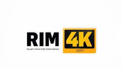 RIM4K. Couple arranges threeway during which gal rimjob - drtuber.com