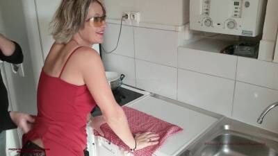100% Amateur Over 45 Milf Spreads Her Legs For Step Son In Kitchen - hclips.com