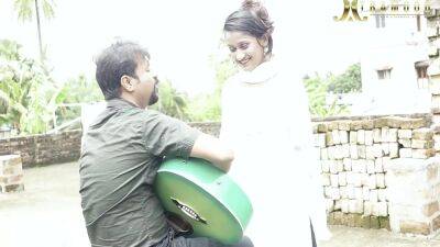 Desi Couple Singing With Guiter In Roof (outdoor) - upornia.com - India