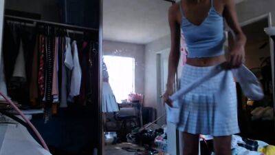 Amateur webcam babe dildo masturbation - drtuber.com