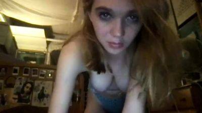 Amateur pantyhouse webcam teen strips and strokes her vagina - drtuber.com