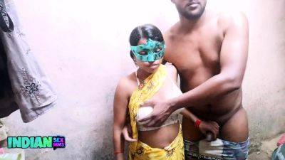 Indian Village Couple Seducing Early Morning Sex - drtuber.com - India