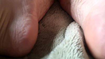 Amateur porn Gives Us Some Foot Fetish Aurora - drtuber.com